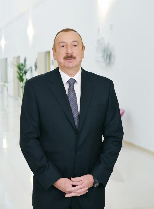 Президент Ильхам Алиев и Первая леди Мехрибан Алиева ознакомились с условиями после капитальной реконструкции в НИИ медицинской реабилитации в Баку (ФОТО)