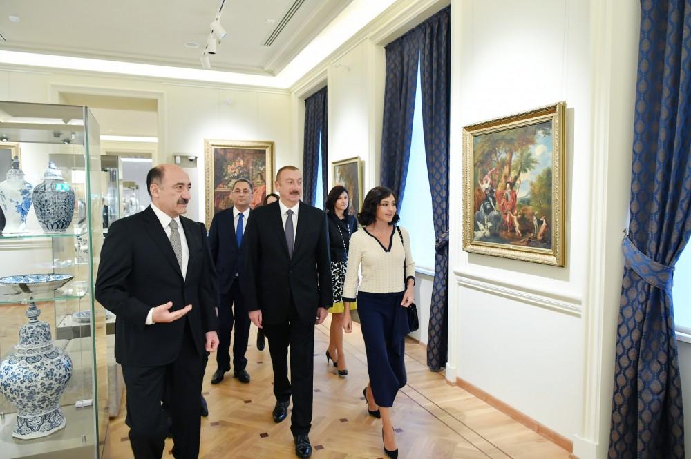 Президент Ильхам Алиев и Первая леди Мехрибан Алиева приняли участие в открытии третьего корпуса Национального музея искусств Азербайджана (ФОТО) (версия 2)