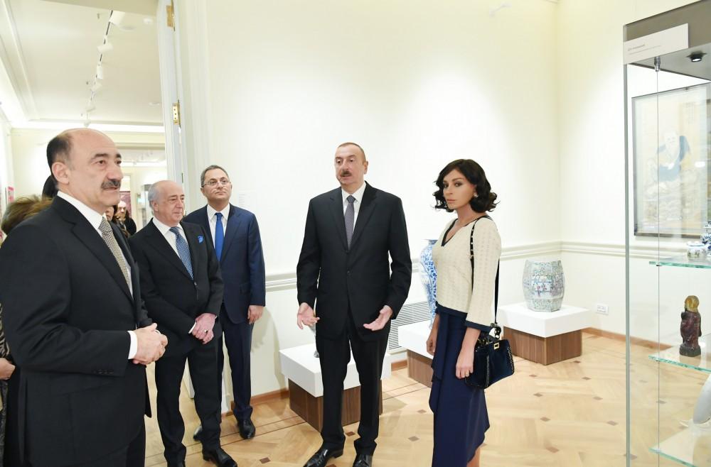 Президент Ильхам Алиев и Первая леди Мехрибан Алиева приняли участие в открытии третьего корпуса Национального музея искусств Азербайджана (ФОТО) (версия 2)