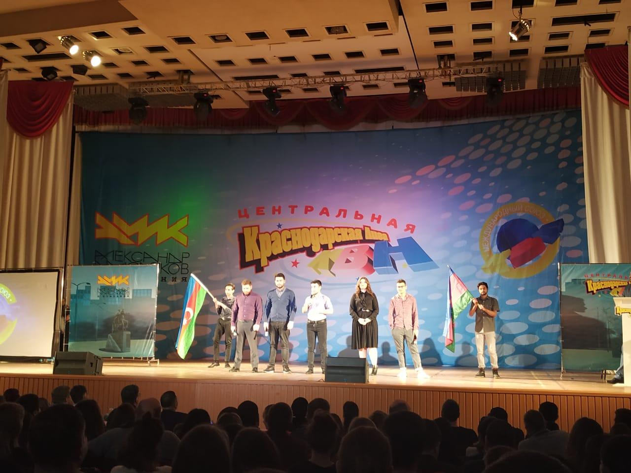 "Бакинский бульвар" признана лучшей зарубежной командой Российского фестиваля КВН (ФОТО)