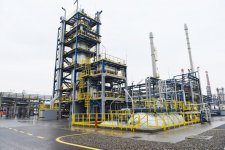 Президент Ильхам Алиев принял участие в открытии битумной установки и пункта заправки сжиженного газа на Бакинском НПЗ (ФОТО)