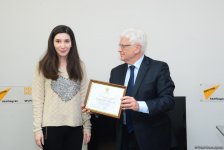 Журналист Trend награждена дипломом за подготовку материалов о российско-азербайджанских отношениях (ФОТО)