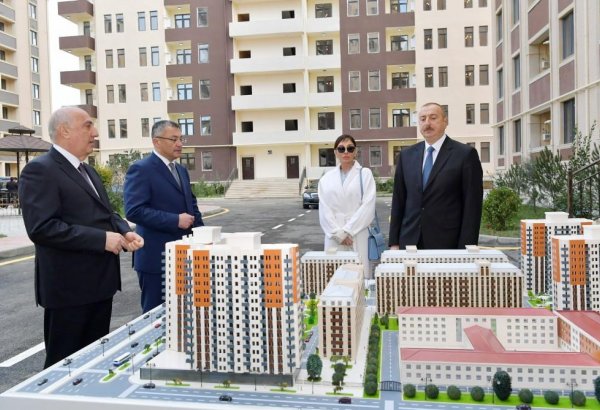Azerbaijani president, first lady attend opening of residential complex for refugees, IDPs in Sumgait (PHOTO)