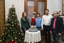 Фахрия Халафова получила на день рождения удивительный торт-статуэтку (ВИДЕО, ФОТО)