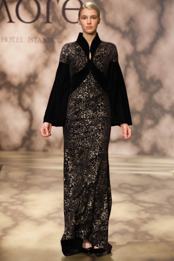 Красочные коллекции Гюльнары Халиловой очаровали AFWEU Fashion Week Istanbul (ФОТО)