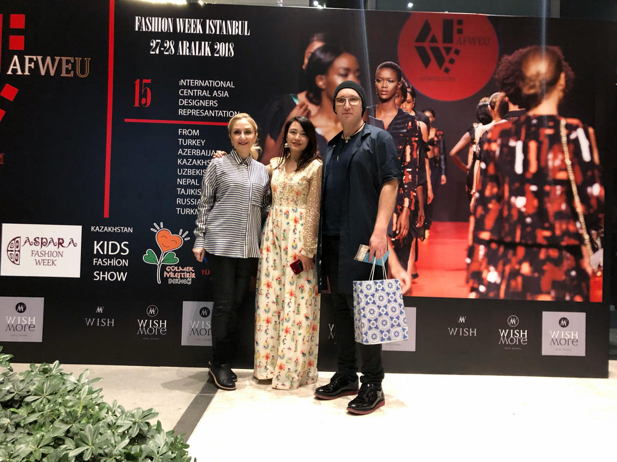 Красочные коллекции Гюльнары Халиловой очаровали AFWEU Fashion Week Istanbul (ФОТО)