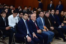 В центральной штаб-квартире правящей партии Азербайджана состоялась демонстрация фильма, посвященного борьбе с религиозным радикализмом (ФОТО)