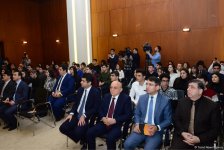 В центральной штаб-квартире правящей партии Азербайджана состоялась демонстрация фильма, посвященного борьбе с религиозным радикализмом (ФОТО)