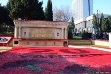 Общественность Азербайджана чтит светлую память жертв трагедии 20 января (ФОТО)