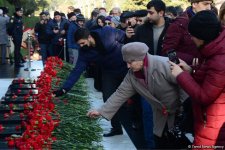 Общественность Азербайджана чтит светлую память жертв трагедии 20 января (ФОТО)