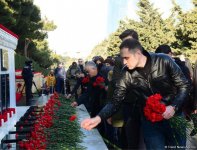 Общественность Азербайджана чтит светлую память жертв трагедии 20 января (ФОТО)