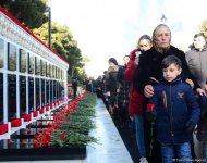 Общественность Азербайджана чтит светлую память жертв трагедии 20 января (ФОТО)