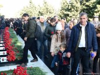 Общественность Азербайджана чтит светлую память жертв трагедии 20 января (ФОТО)