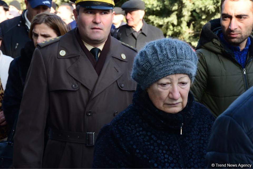 Общественность Азербайджана чтит светлую память жертв трагедии 20 января (ФОТО)