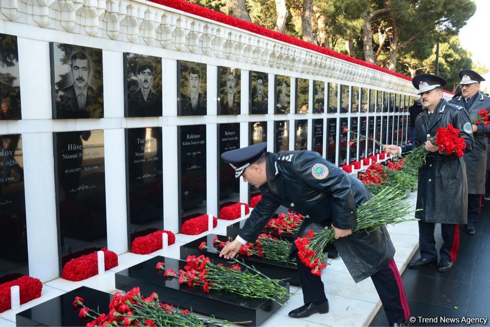 Общественность Азербайджана чтит светлую память жертв трагедии 20 января (ФОТО)