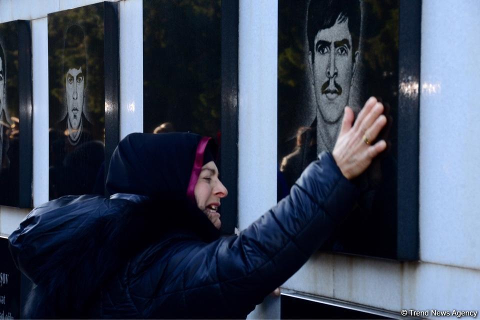Общественность Азербайджана чтит светлую память жертв трагедии 20 января (ФОТО)