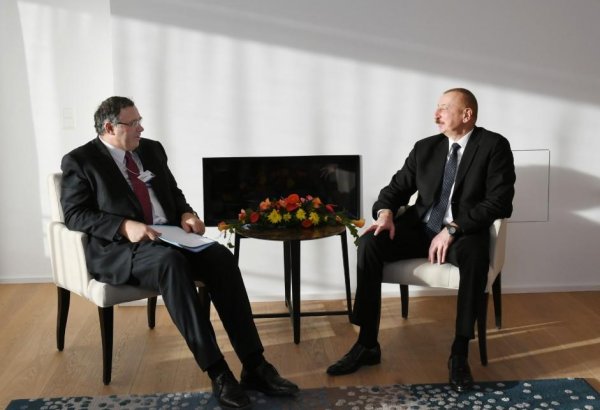 Azerbaijani president meets Total CEO (PHOTO)