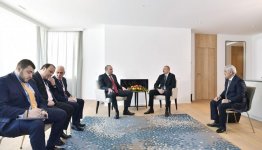 В Давосе состоялась встреча Президента Азербайджана и премьера Грузии (ФОТО) (версия 2)