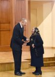 Президент Ильхам Алиев и Первая леди Мехрибан Алиева встретились с семьями шехидов (ФОТО) (версия 3)