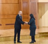Президент Ильхам Алиев и Первая леди Мехрибан Алиева встретились с семьями шехидов (ФОТО) (версия 3)