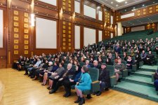 Президент Ильхам Алиев и Первая леди Мехрибан Алиева встретились с семьями шехидов (ФОТО) (версия 3)