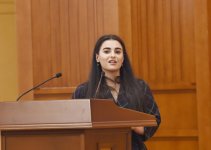Президент Ильхам Алиев и Первая леди Мехрибан Алиева встретились с семьями шехидов (ФОТО) (версия 3)