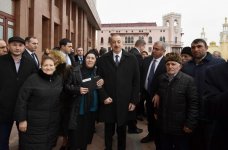 Президент Ильхам Алиев и Первая леди Мехрибан Алиева встретились с семьями шехидов (ФОТО) (версия 3)