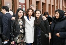 Президент Ильхам Алиев и Первая леди Мехрибан Алиева встретились с семьями шехидов (ФОТО) (версия 3)