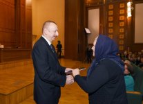 Президент Ильхам Алиев и Первая леди Мехрибан Алиева встретились с семьями шехидов (ФОТО) (версия 3)
