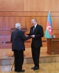 Президент Ильхам Алиев и Первая леди Мехрибан Алиева встретились с семьями шехидов (ФОТО) (версия 3)