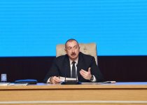 Президент Ильхам Алиев принял участие в конференции по итогам выполнения Госпрограммы социально-экономического развития регионов Азербайджана в 2014-2018 гг. (ФОТО)