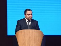 Президент Ильхам Алиев принял участие в конференции по итогам выполнения Госпрограммы социально-экономического развития регионов Азербайджана в 2014-2018 гг. (ФОТО)