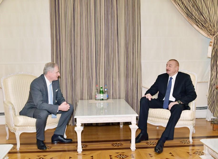President Aliyev receives IAF executive director (PHOTO)