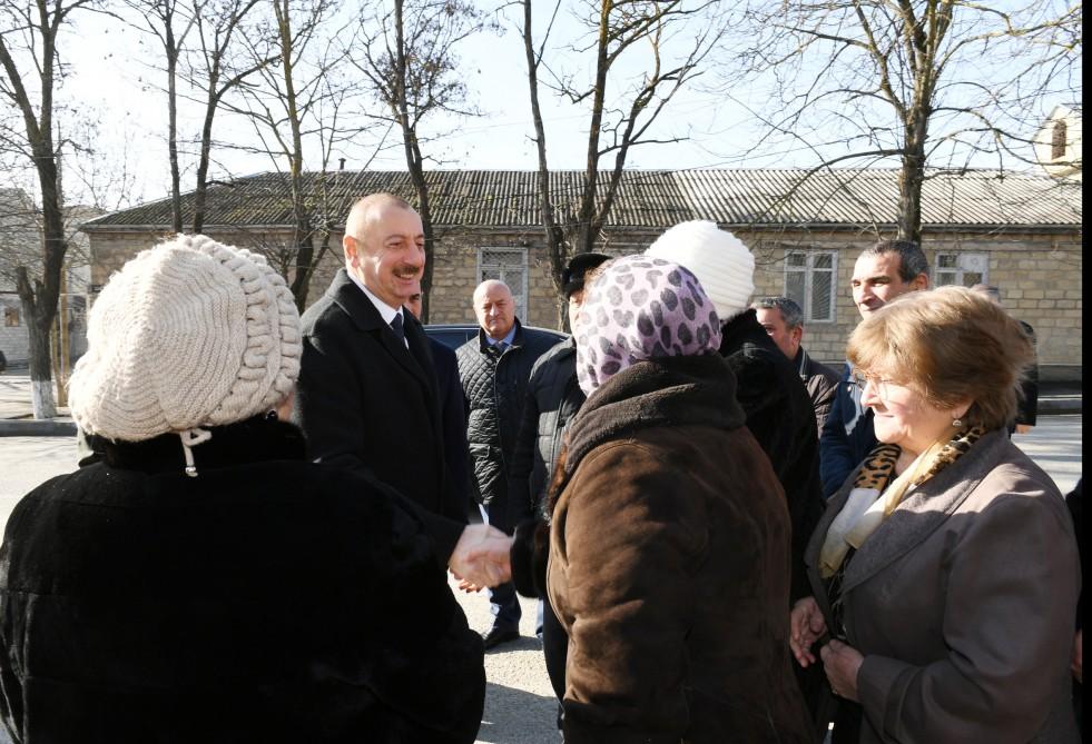 Президент Ильхам Алиев побывал в Шамахе, где произошло землетрясение (ФОТО)