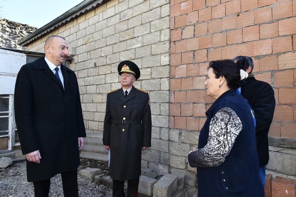 Президент Ильхам Алиев побывал в Шамахе, где произошло землетрясение (ФОТО)