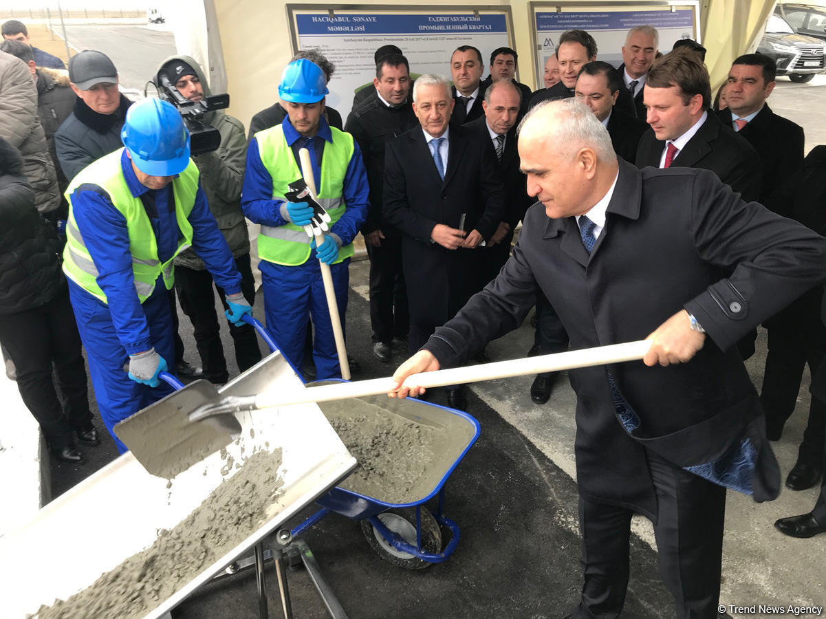 В Азербайджане заложен фундамент нового автомобильного завода (ФОТО)