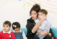Первый вице-президент Мехрибан Алиева встретилась с воспитанниками яслей №1 в Баку (ФОТО)