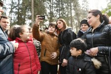 Первый вице-президент Мехрибан Алиева встретилась с гянджинцами в парке культуры и отдыха "Хан багы" (ФОТО)