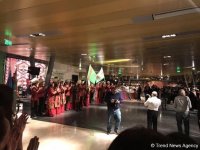 Ковры ручной работы и ювелирные украшения Туркменистана в Баку (ФОТО)