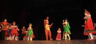 В Баку прошел фестиваль "Мозаика языковых культур" (ФОТО)