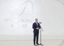 Вице-президент Фонда Гейдара Алиева Лейла Алиева приняла участие в торжественном открытии выставки российских художников-авангардистов в Баку (ФОТО)