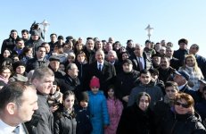 Президент Ильхам Алиев встретился на приморском бульваре Сумгайыта с жителями города (ФОТО) (версия 2)