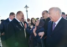 Президент Ильхам Алиев встретился на приморском бульваре Сумгайыта с жителями города (ФОТО) (версия 2)