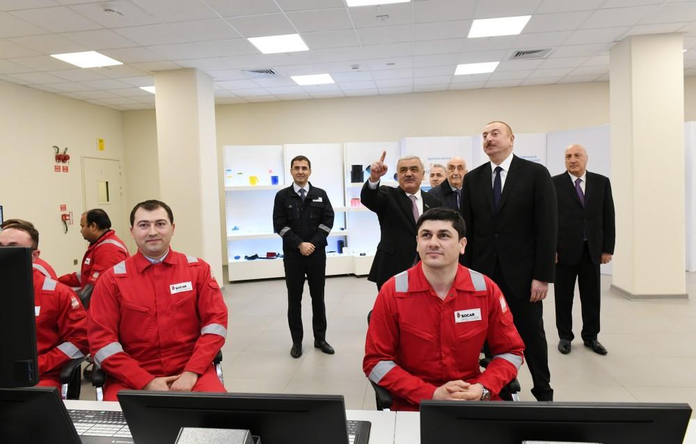 Президент Ильхам Алиев принял участие в открытии завода “SOCAR Polymer” по производству полиэтилена высокой плотности в Сумгайыте (ФОТО)