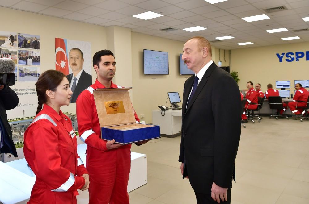 Президент Ильхам Алиев принял участие в открытии завода “SOCAR Polymer” по производству полиэтилена высокой плотности в Сумгайыте (ФОТО)