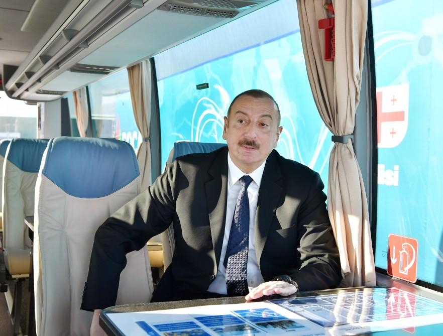 Президент Ильхам Алиев принял участие в открытии завода “SOCAR Polymer” по производству полиэтилена высокой плотности в Сумгайыте (ФОТО)