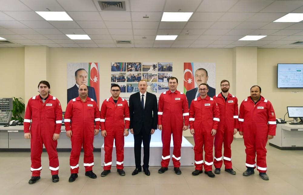 Президент Ильхам Алиев принял участие в открытии завода “SOCAR Polymer” по производству полиэтилена высокой плотности в Сумгайыте (ФОТО)
