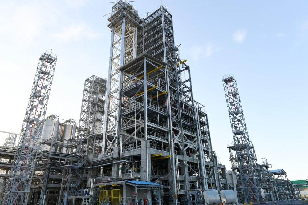 Президент Ильхам Алиев принял участие в открытии завода “SOCAR Polymer” по производству полиэтилена высокой плотности в Сумгайыте (ФОТО)