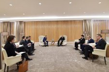 Ilham Aliyev meets EIB vice-president Vazil Hudak (PHOTO)