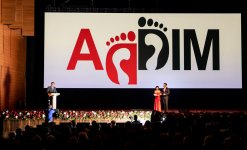 В Баку состоялся показ фильма "Два посторонних человека" (ФОТО)